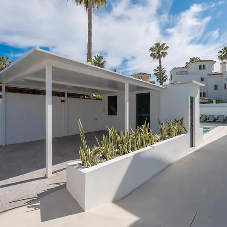 Golden Mile 4 Ensuite Br Private Pool