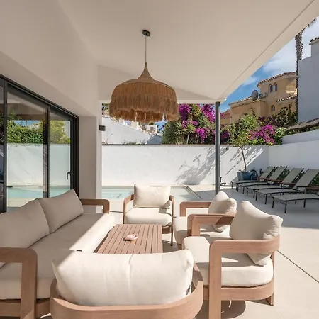Golden Mile 4 Ensuite Br Private Pool *