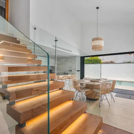 Golden Mile 4 Ensuite Br Private Pool فيلة