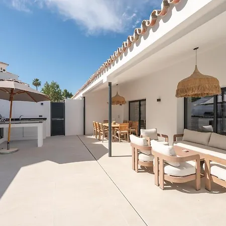 Golden Mile 4 Ensuite Br Private Pool